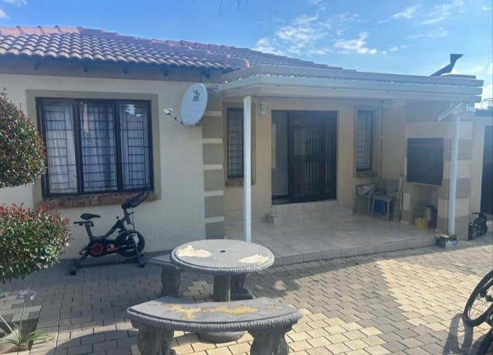 To Let 2 Bedroom Property for Rent in The Reeds Gauteng