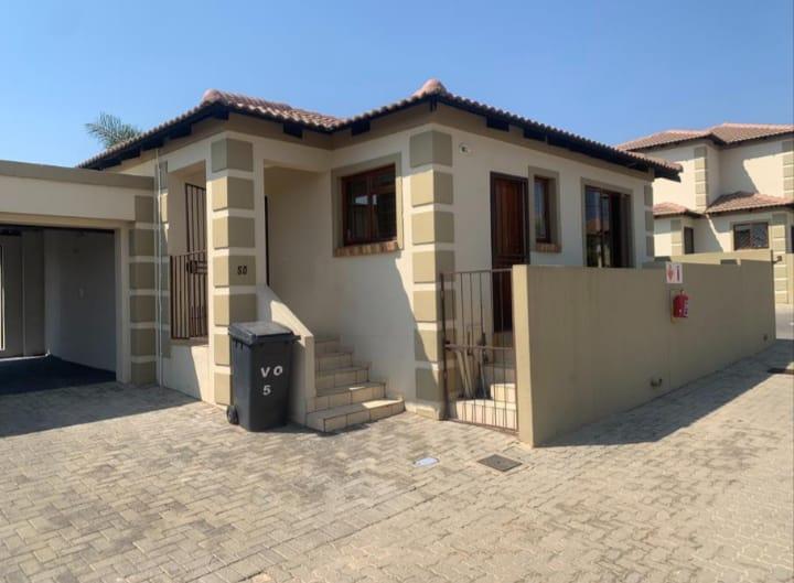 To Let 2 Bedroom Property for Rent in The Reeds Gauteng
