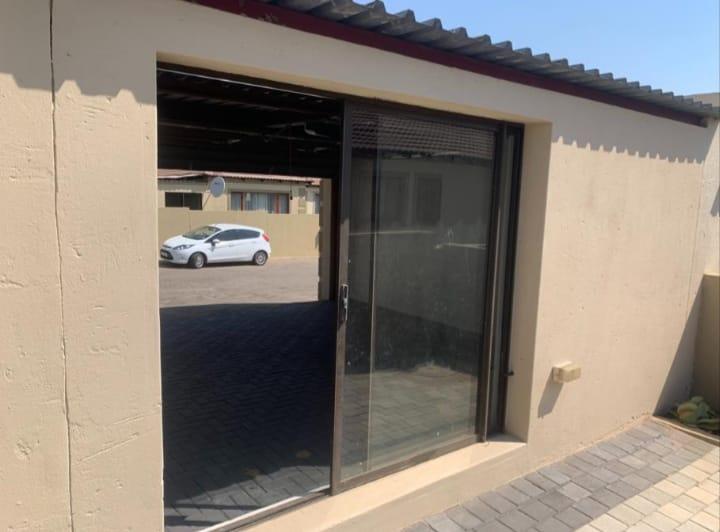 To Let 2 Bedroom Property for Rent in The Reeds Gauteng