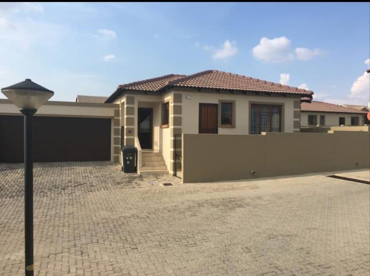 To Let 2 Bedroom Property for Rent in The Reeds Gauteng