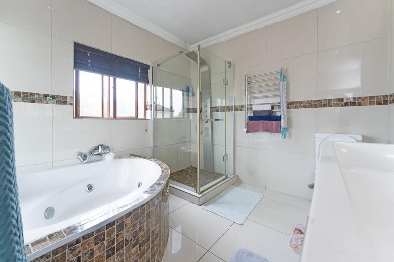 To Let 3 Bedroom Property for Rent in Eagle Trace Estate Gauteng