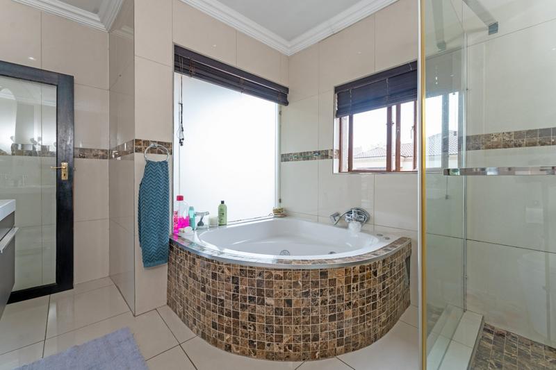 To Let 3 Bedroom Property for Rent in Eagle Trace Estate Gauteng