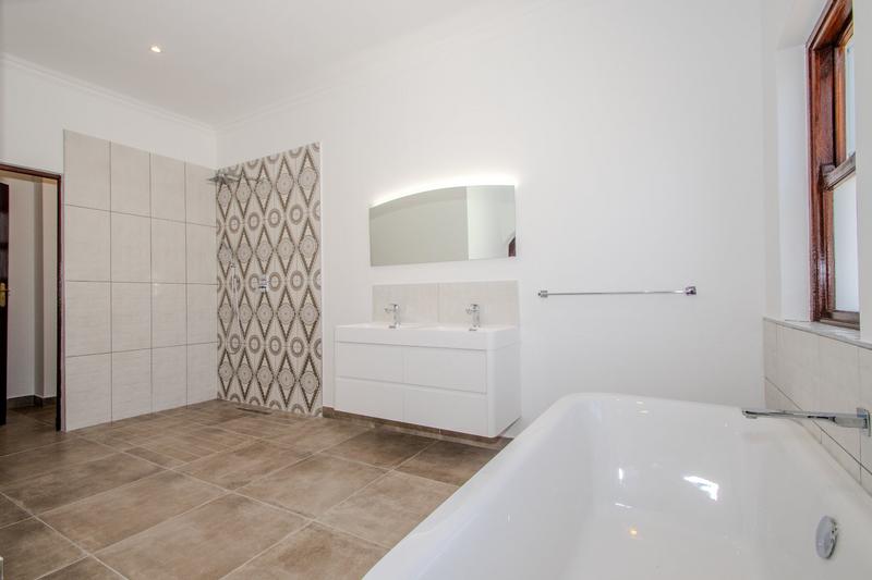 To Let 4 Bedroom Property for Rent in Dainfern Valley Gauteng