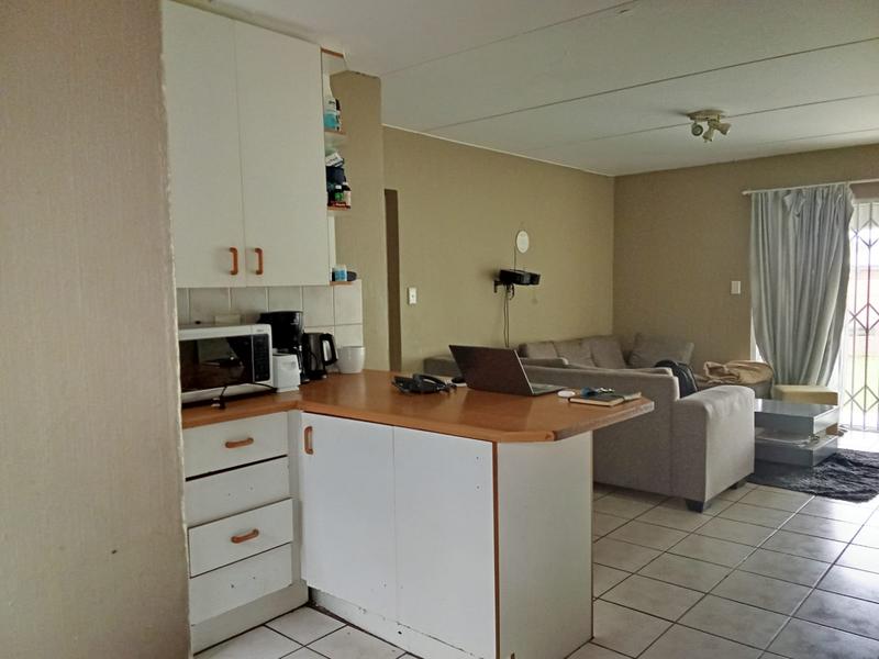 2 Bedroom Property for Sale in Vorna Valley Gauteng