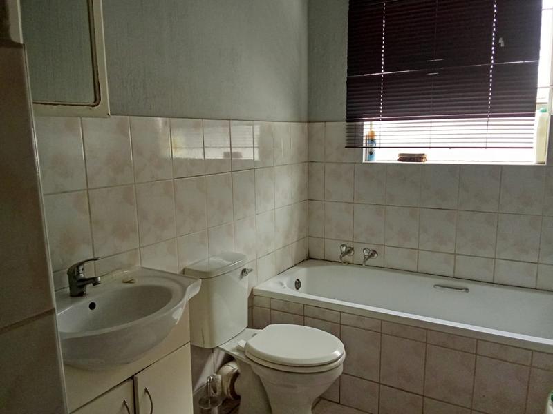 2 Bedroom Property for Sale in Vorna Valley Gauteng