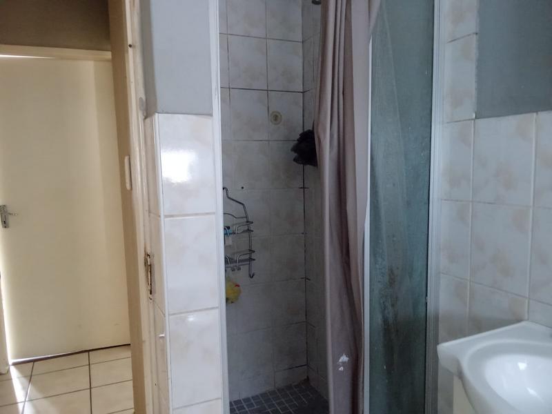 2 Bedroom Property for Sale in Vorna Valley Gauteng