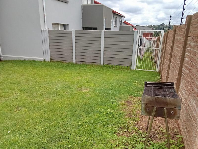 2 Bedroom Property for Sale in Vorna Valley Gauteng