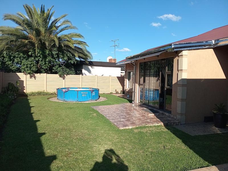 3 Bedroom Property for Sale in Vanderbijlpark CE 4 Gauteng