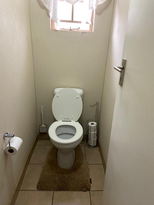 To Let 2 Bedroom Property for Rent in Palm Ridge Gauteng