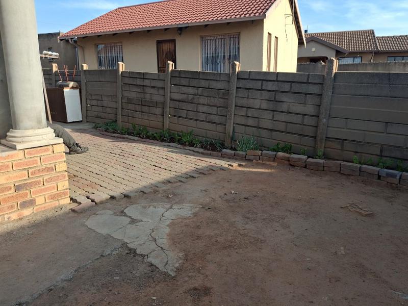 To Let 3 Bedroom Property for Rent in Lekaneng Gauteng