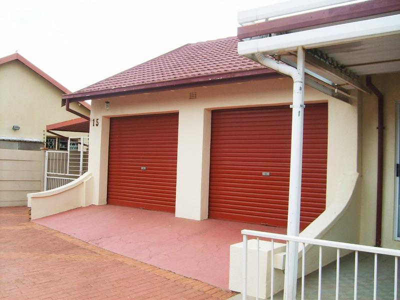 To Let 4 Bedroom Property for Rent in Rant En Dal Gauteng