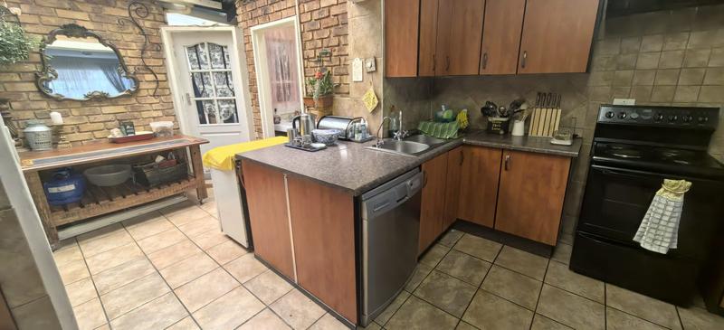 4 Bedroom Property for Sale in Florida Gauteng