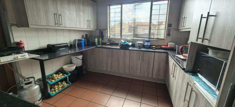3 Bedroom Property for Sale in Roodepoort Central Gauteng