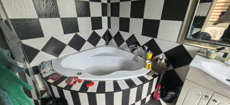 3 Bedroom Property for Sale in Roodepoort Central Gauteng