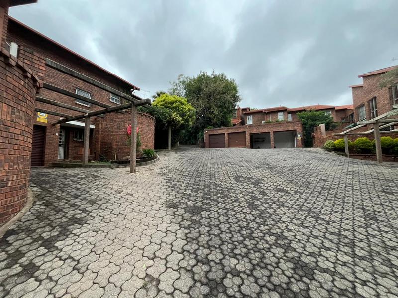 To Let 3 Bedroom Property for Rent in Waterkloof Ridge Gauteng