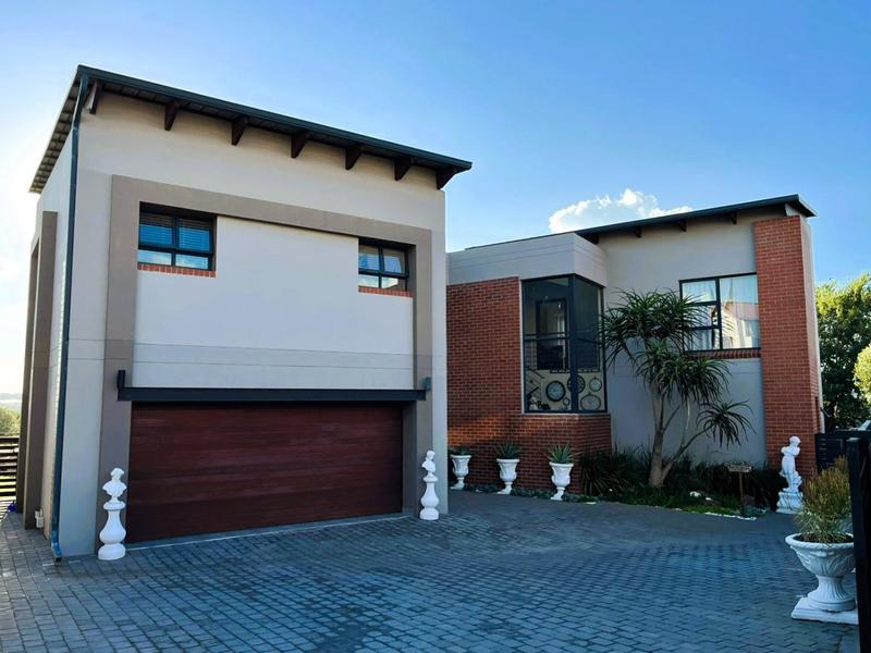 4 Bedroom Property for Sale in Copperleaf Estate Gauteng