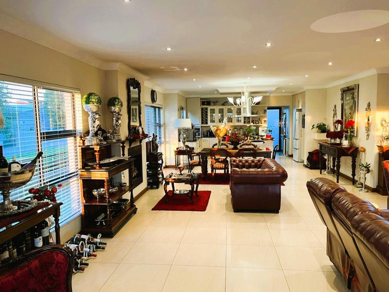 4 Bedroom Property for Sale in Copperleaf Estate Gauteng