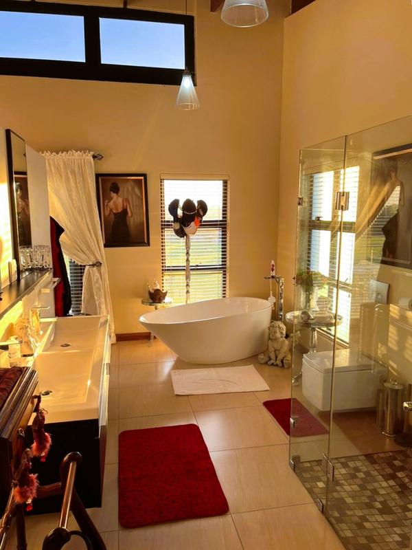 4 Bedroom Property for Sale in Copperleaf Estate Gauteng