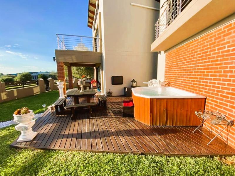 4 Bedroom Property for Sale in Copperleaf Estate Gauteng