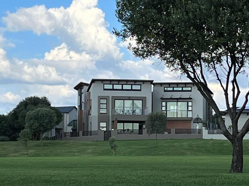 4 Bedroom Property for Sale in Copperleaf Estate Gauteng