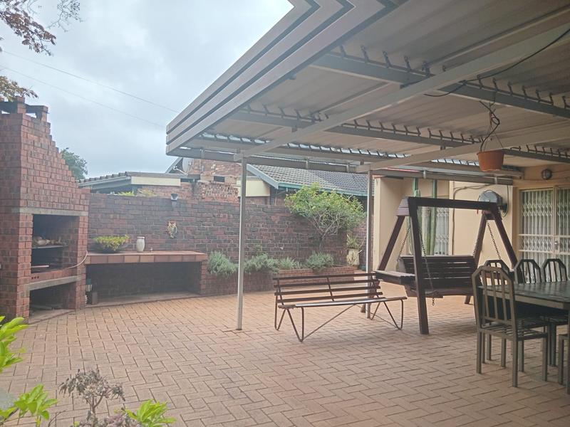 3 Bedroom Property for Sale in Wierda Park Gauteng
