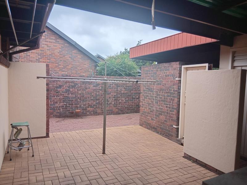 3 Bedroom Property for Sale in Wierda Park Gauteng