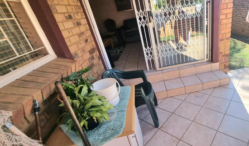 2 Bedroom Property for Sale in Amberfield Gauteng