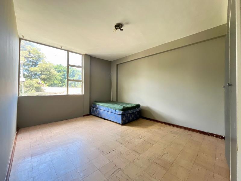 To Let 2 Bedroom Property for Rent in Florida Lake Gauteng