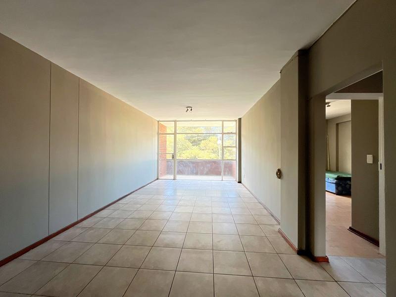 2 Bedroom Property for Sale in Florida Lake Gauteng