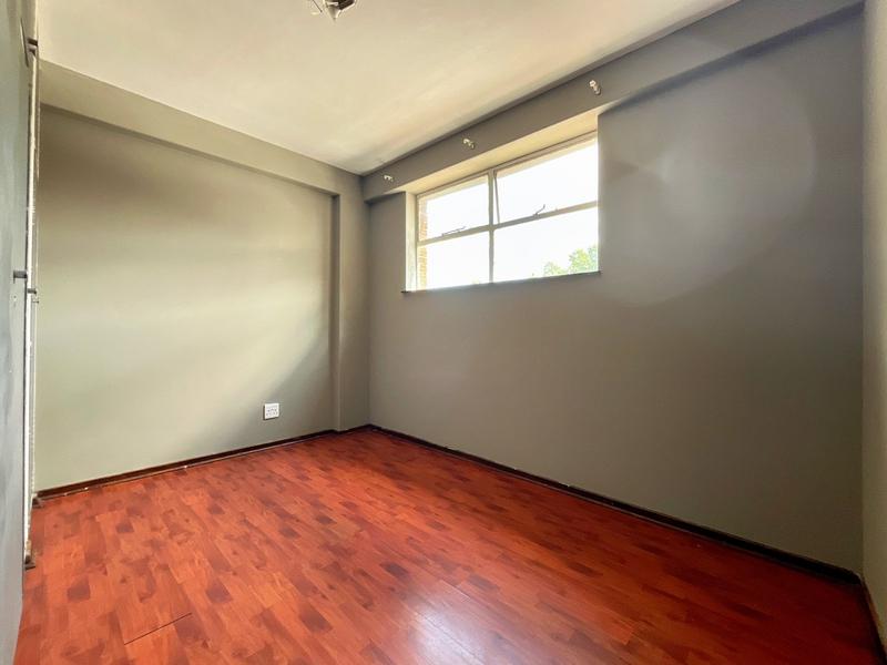 2 Bedroom Property for Sale in Florida Lake Gauteng