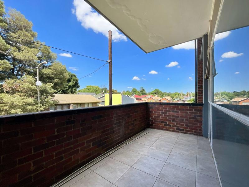 2 Bedroom Property for Sale in Florida Lake Gauteng