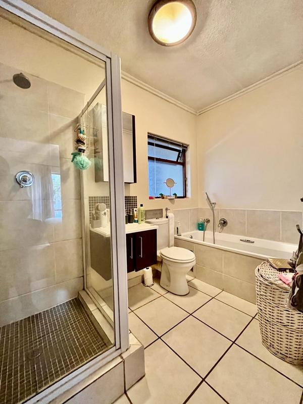 To Let 1 Bedroom Property for Rent in Lonehill Gauteng