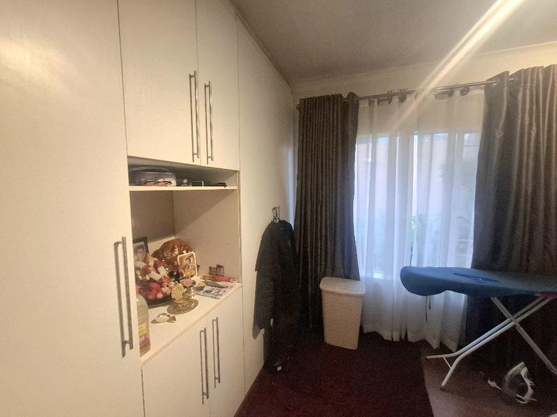 To Let 4 Bedroom Property for Rent in Morningside Manor Gauteng