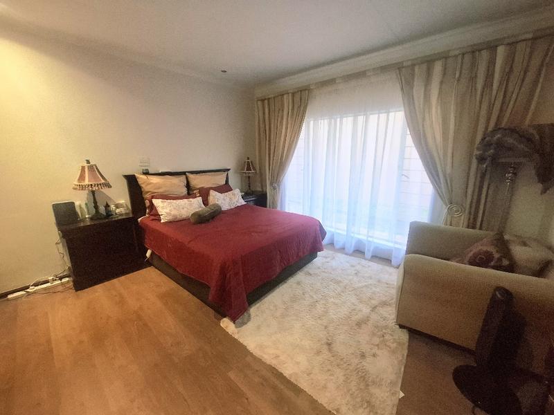 To Let 4 Bedroom Property for Rent in Morningside Manor Gauteng