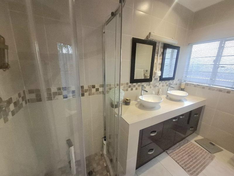 To Let 4 Bedroom Property for Rent in Morningside Manor Gauteng