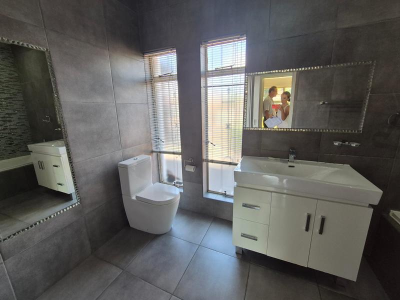 To Let 3 Bedroom Property for Rent in Vanderbijlpark Sw 2 Gauteng