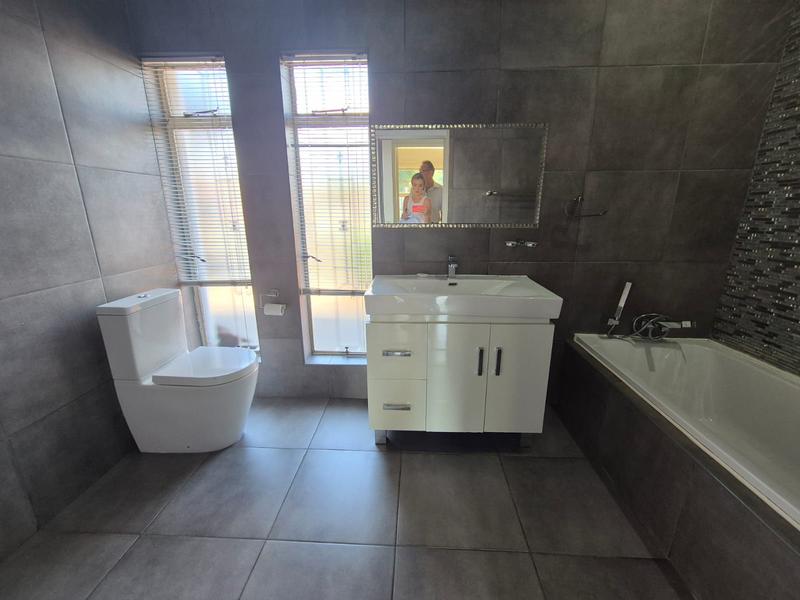 To Let 3 Bedroom Property for Rent in Vanderbijlpark Sw 2 Gauteng