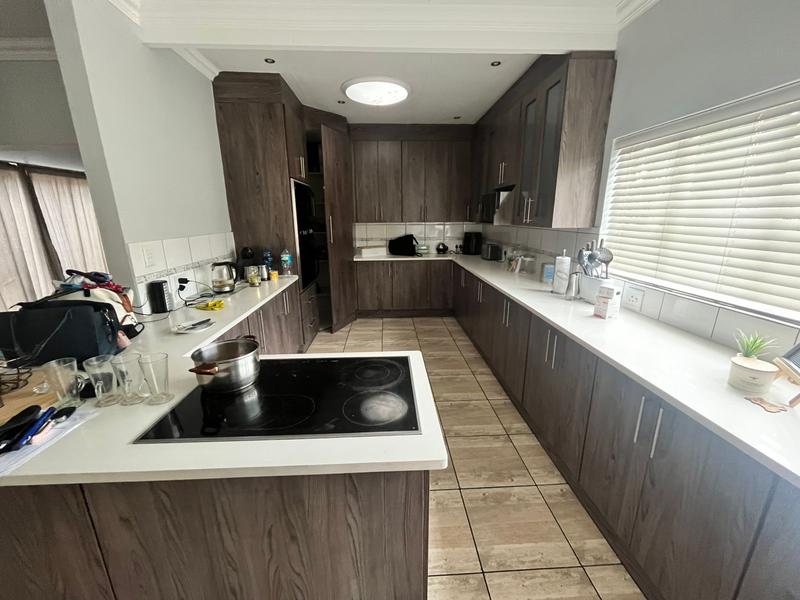 To Let 3 Bedroom Property for Rent in Vanderbijlpark Sw 2 Gauteng
