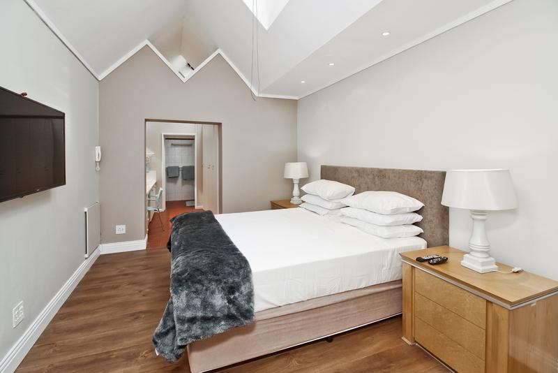 2 Bedroom Property for Sale in Benmore Gardens Gauteng