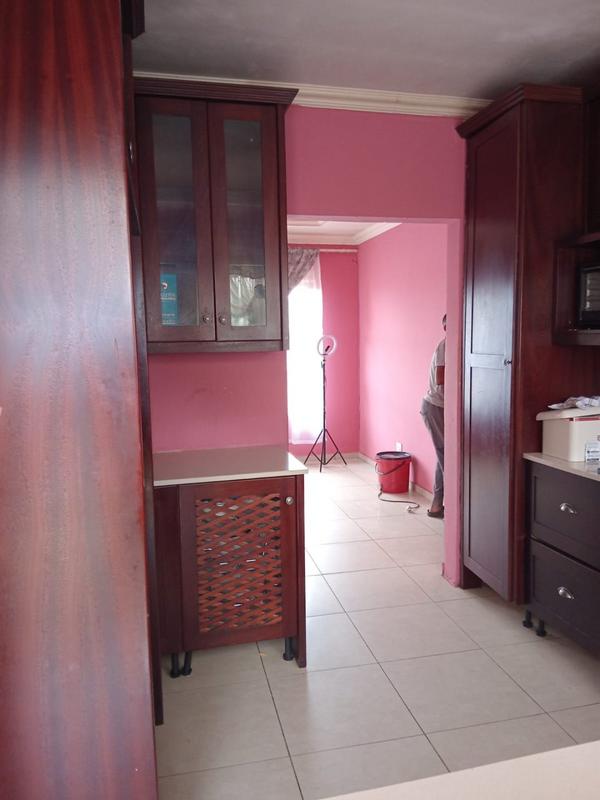 2 Bedroom Property for Sale in Likole Gauteng
