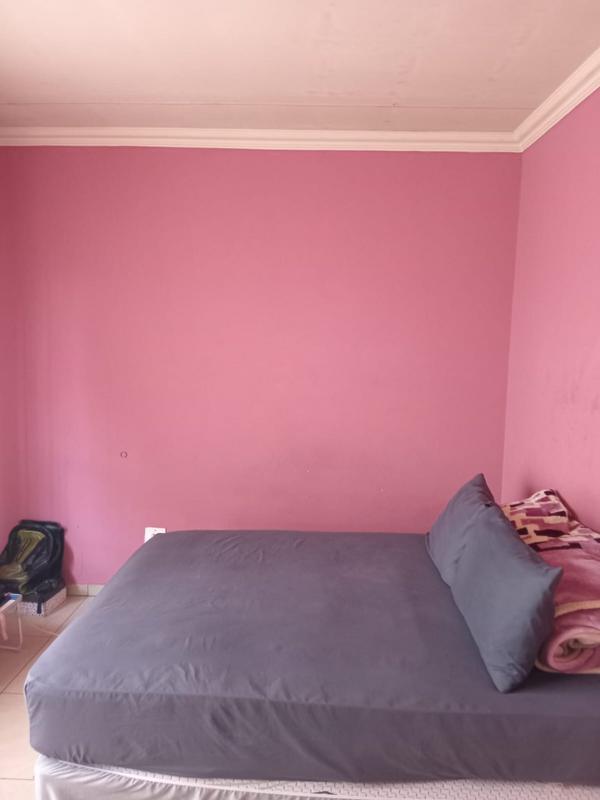 2 Bedroom Property for Sale in Likole Gauteng