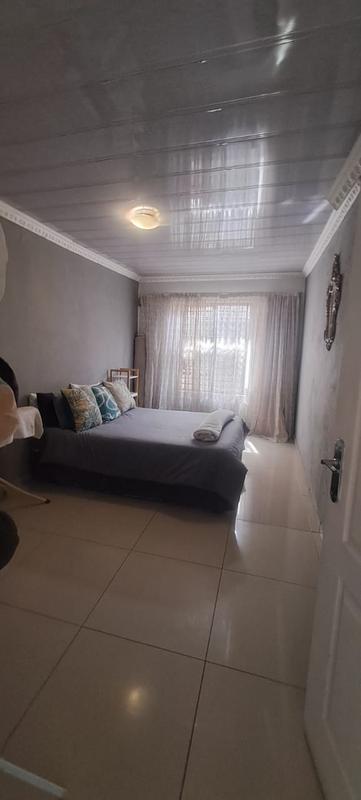 4 Bedroom Property for Sale in Meadowlands Gauteng