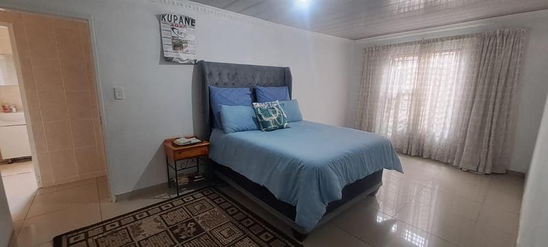 4 Bedroom Property for Sale in Meadowlands Gauteng