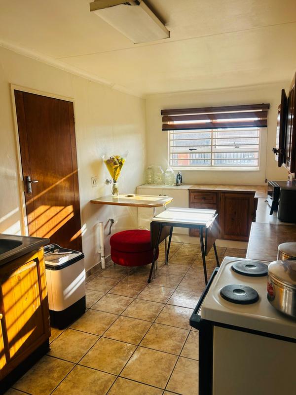 To Let 3 Bedroom Property for Rent in Zakariyya Park Gauteng