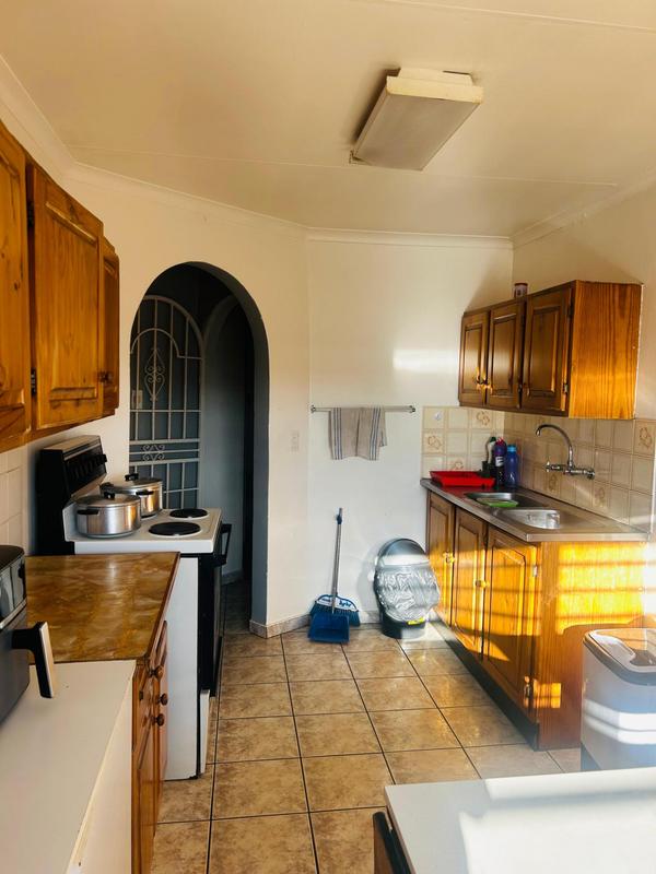 To Let 3 Bedroom Property for Rent in Zakariyya Park Gauteng