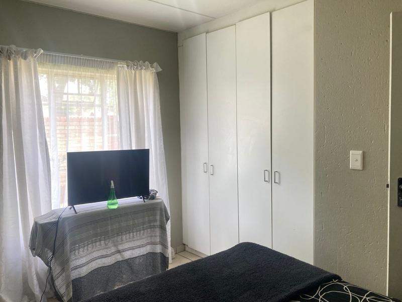 2 Bedroom Property for Sale in Comet Gauteng