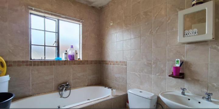 2 Bedroom Property for Sale in Ravensklip Gauteng