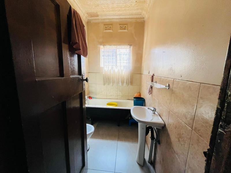 8 Bedroom Property for Sale in Bezuidenhout Valley Gauteng