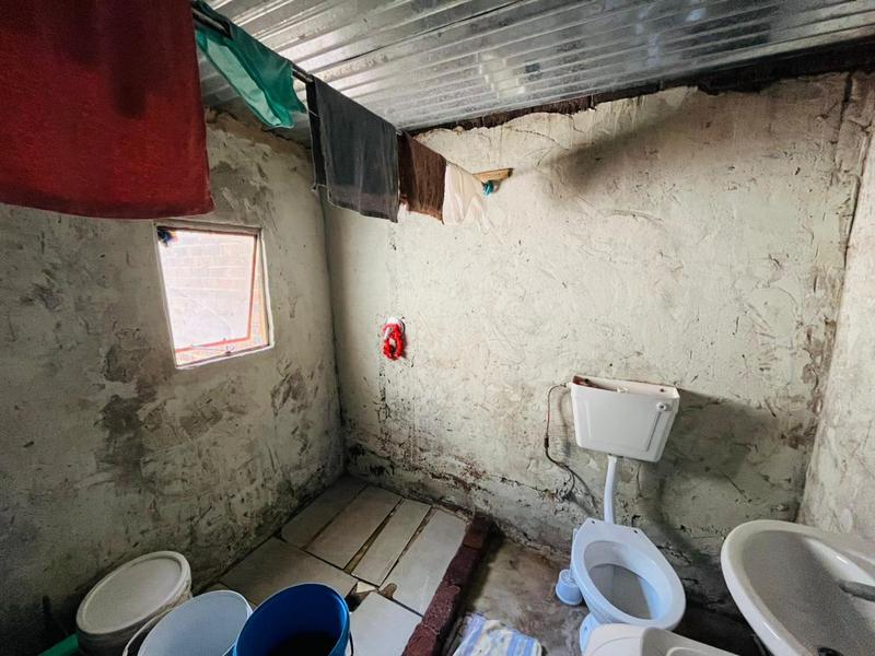 8 Bedroom Property for Sale in Bezuidenhout Valley Gauteng