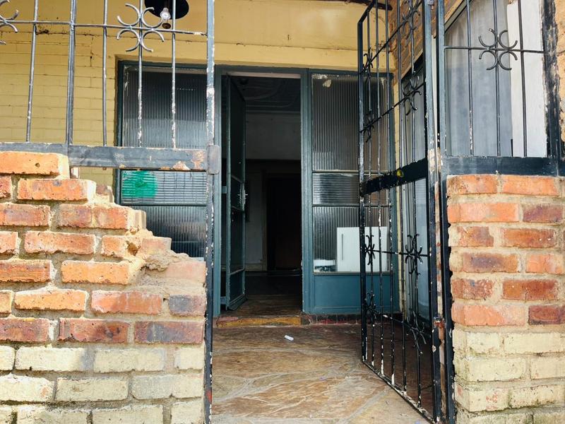 8 Bedroom Property for Sale in Bezuidenhout Valley Gauteng